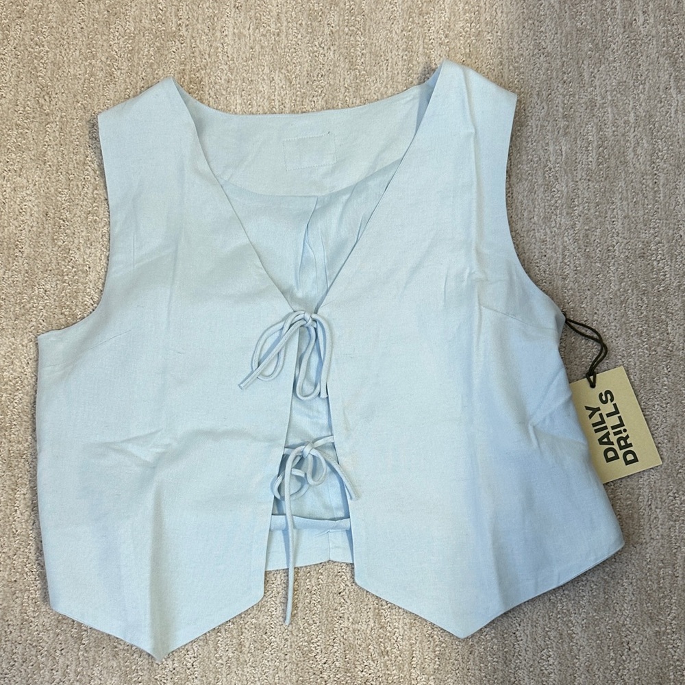 Daily Drills Linen Top